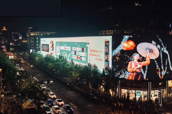 LED透明櫥窗屏，創(chuàng)造了零售門店最好的廣告